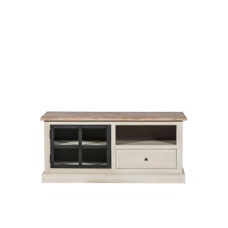 Meuble télé bas en bois et porte vitrée d'inspiration campagne chic pour un salon chaleureux