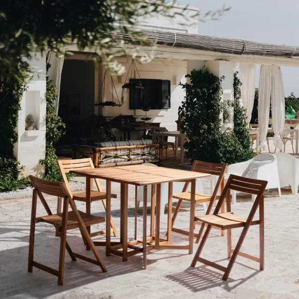 Ensemble d'extérieur table et 4 chaises en acacia pliables CANCALE - HELLIN