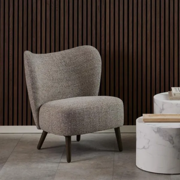 Fauteuil en tissu chiné crème et pieds en bois EROS - HELLIN
