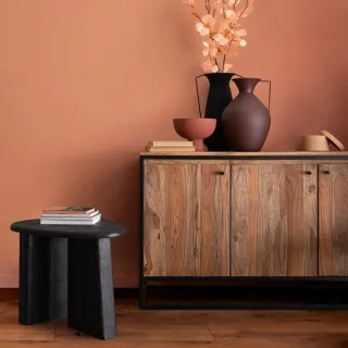 Table basse de salon triangulaire forme galet en bois de manguier L60 JUAREZ - HELLIN